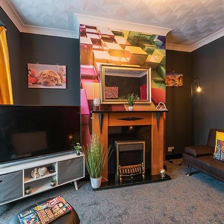 J'S Home Away From Home Fresh 2 Bedroom Garden Parking Kingston upon Hull Exterior photo