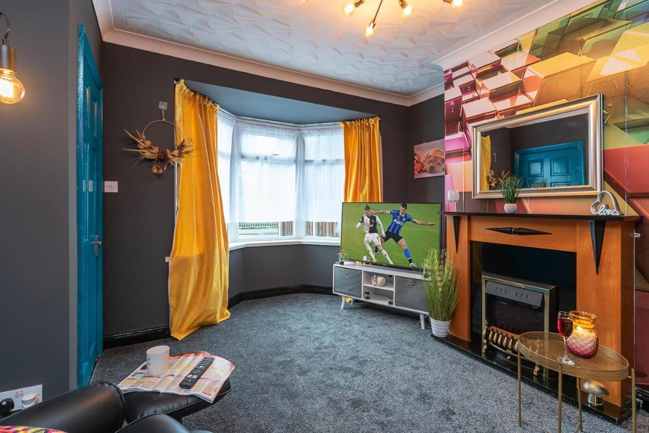 J'S Home Away From Home Fresh 2 Bedroom Garden Parking Kingston upon Hull Exterior photo