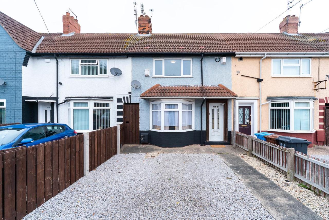 J'S Home Away From Home Fresh 2 Bedroom Garden Parking Kingston upon Hull Exterior photo